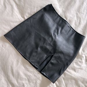 STREETWEAR SOCIETY - mini vegan leather skirt